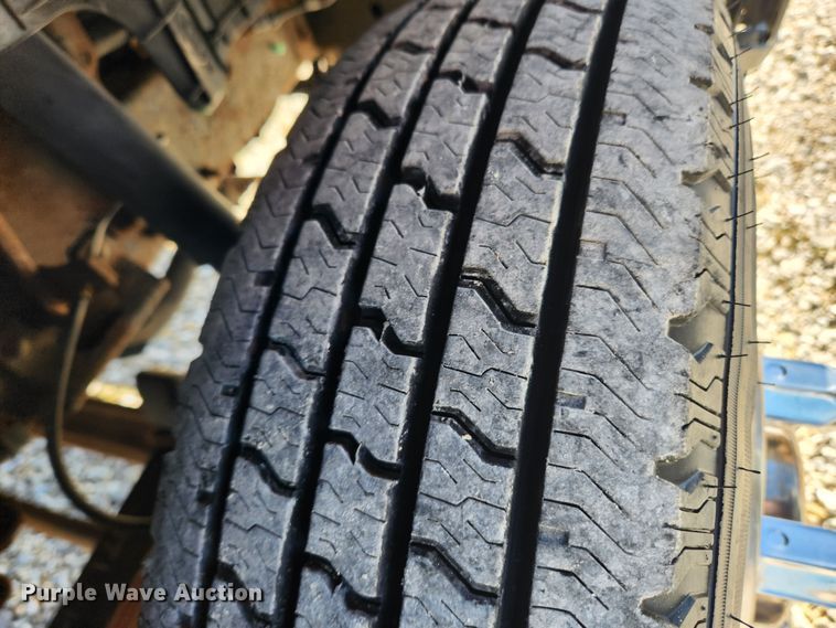 image for item KT9405 1996 Isuzu NPR  delivery truck