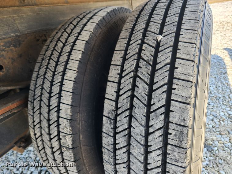 image for item KT9405 1996 Isuzu NPR  delivery truck