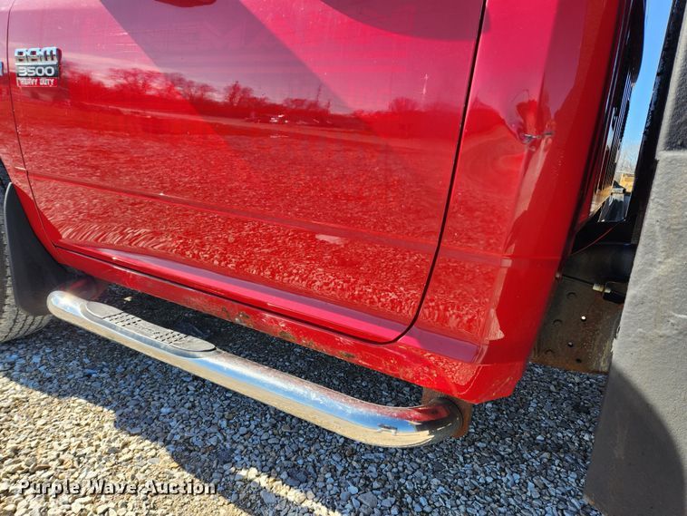 image for item KT9406 2011 Dodge Ram 3500HD  flatbed pickup truck