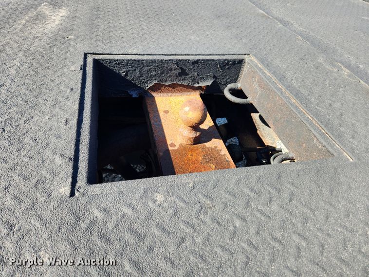 image for item KT9406 2011 Dodge Ram 3500HD  flatbed pickup truck