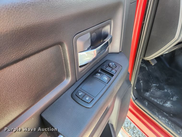 image for item KT9406 2011 Dodge Ram 3500HD  flatbed pickup truck