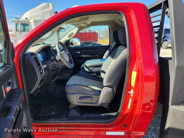 image for item KT9406 2011 Dodge Ram 3500HD  flatbed pickup truck