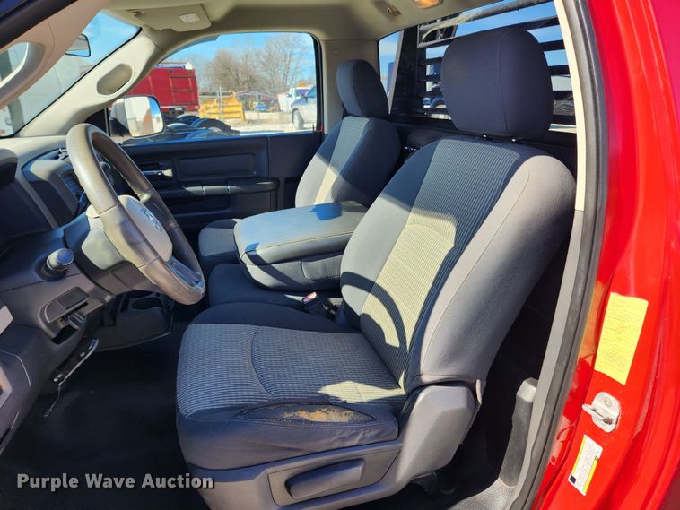 image for item KT9406 2011 Dodge Ram 3500HD  flatbed pickup truck