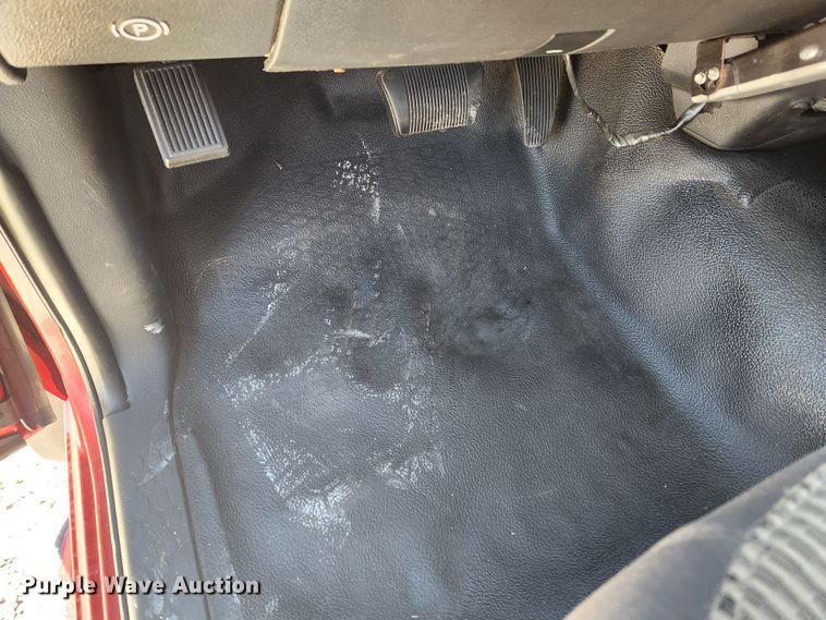 image for item KT9406 2011 Dodge Ram 3500HD  flatbed pickup truck