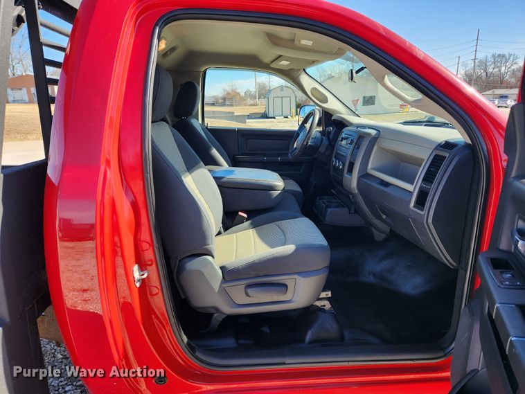 image for item KT9406 2011 Dodge Ram 3500HD  flatbed pickup truck