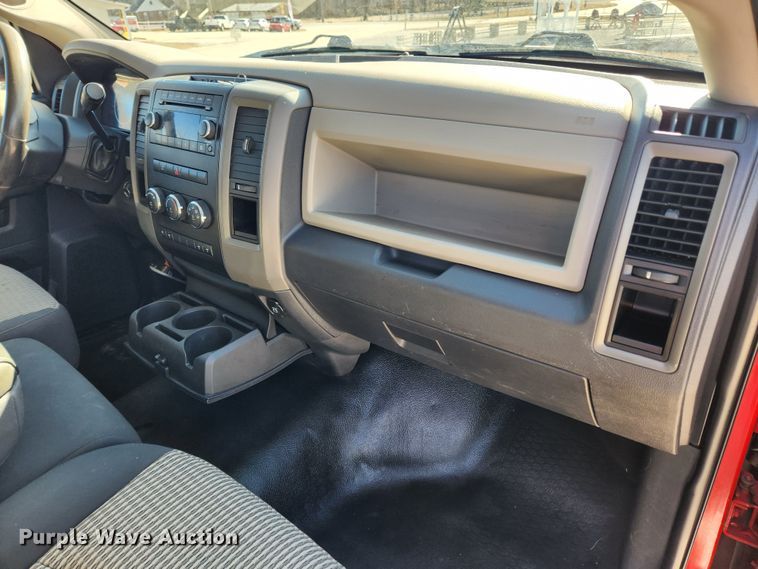 image for item KT9406 2011 Dodge Ram 3500HD  flatbed pickup truck