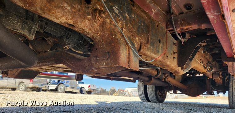 image for item KT9406 2011 Dodge Ram 3500HD  flatbed pickup truck