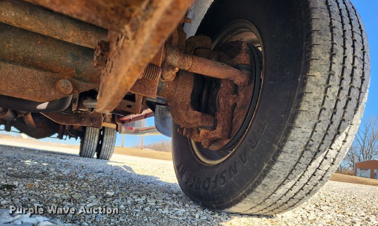 image for item KT9406 2011 Dodge Ram 3500HD  flatbed pickup truck