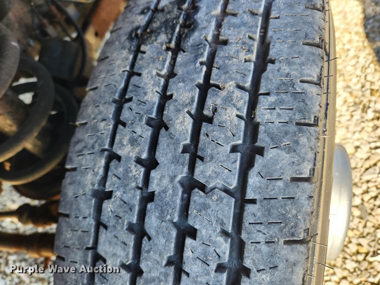 image for item KT9406 2011 Dodge Ram 3500HD  flatbed pickup truck