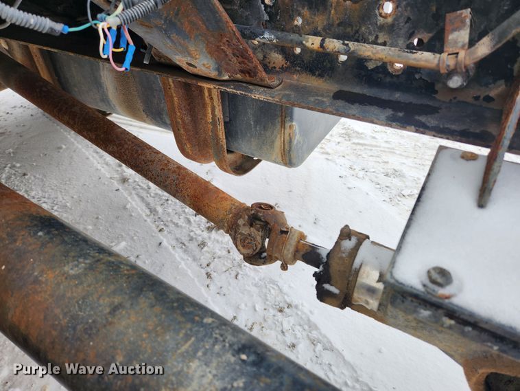 image for item KT9414 1995 Ford F700  truck cab and chassis