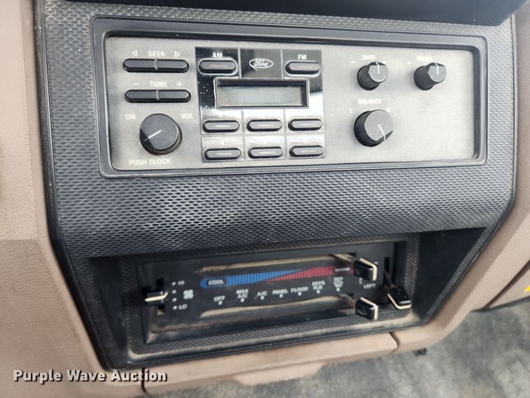 image for item KT9414 1995 Ford F700  truck cab and chassis