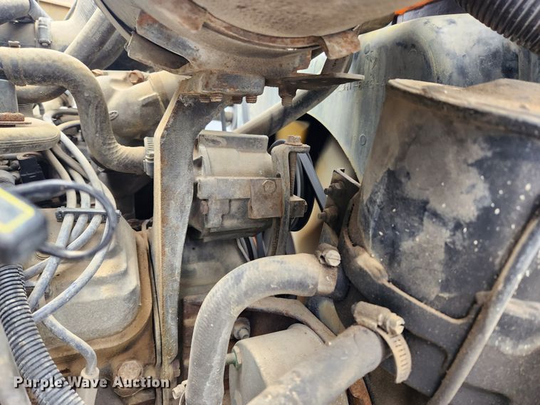 image for item KT9414 1995 Ford F700  truck cab and chassis