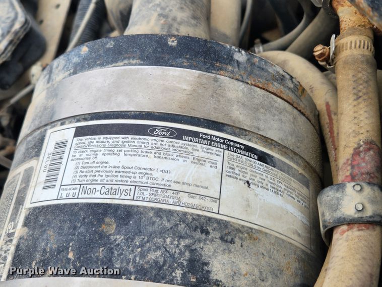 image for item KT9414 1995 Ford F700  truck cab and chassis