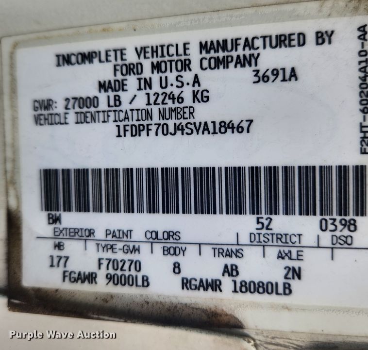 image for item KT9414 1995 Ford F700  truck cab and chassis