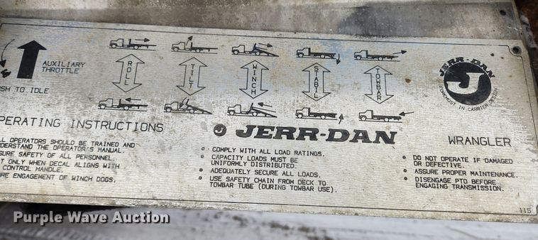 image for item KT9415 2001 International 4900  rollback truck