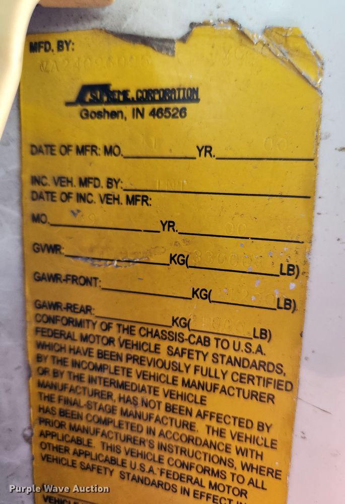 image for item KT9415 2001 International 4900  rollback truck