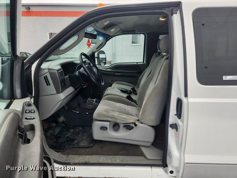 image for item KT9416 2004 Ford F250 Super Duty XLT  SuperCab pickup truck