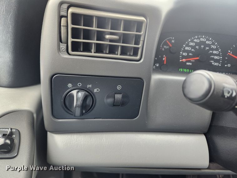 image for item KT9416 2004 Ford F250 Super Duty XLT  SuperCab pickup truck