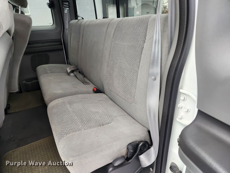 image for item KT9416 2004 Ford F250 Super Duty XLT  SuperCab pickup truck