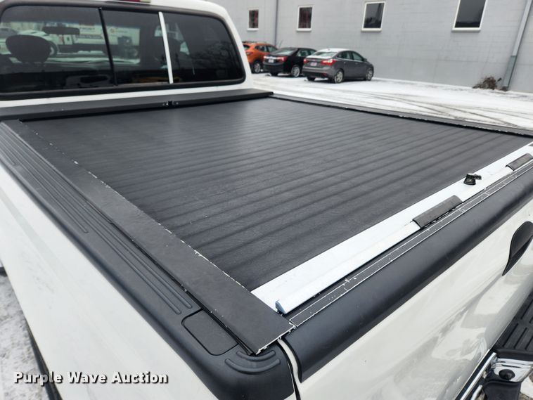 image for item KT9416 2004 Ford F250 Super Duty XLT  SuperCab pickup truck