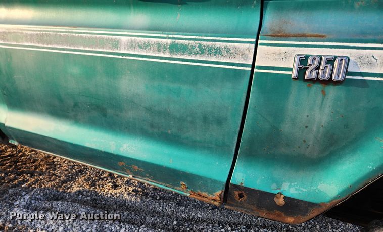 image for item KT9448 1976 Ford F250  pickup truck