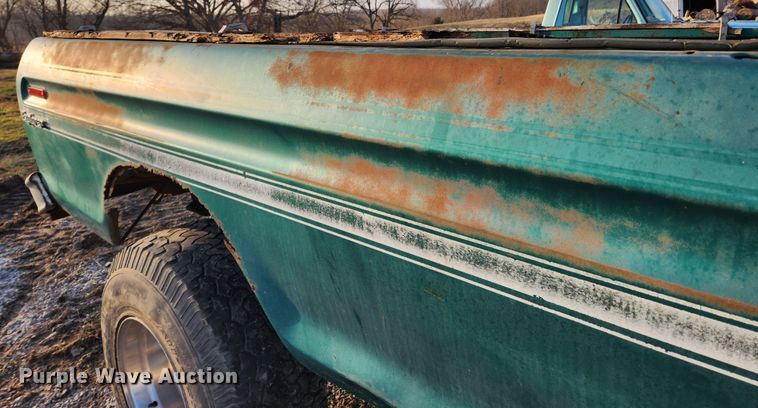 image for item KT9448 1976 Ford F250  pickup truck