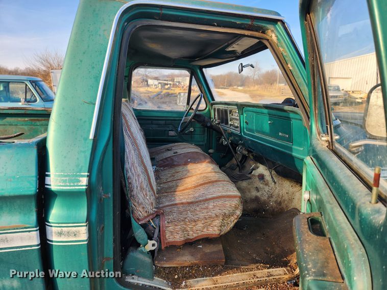 image for item KT9448 1976 Ford F250  pickup truck