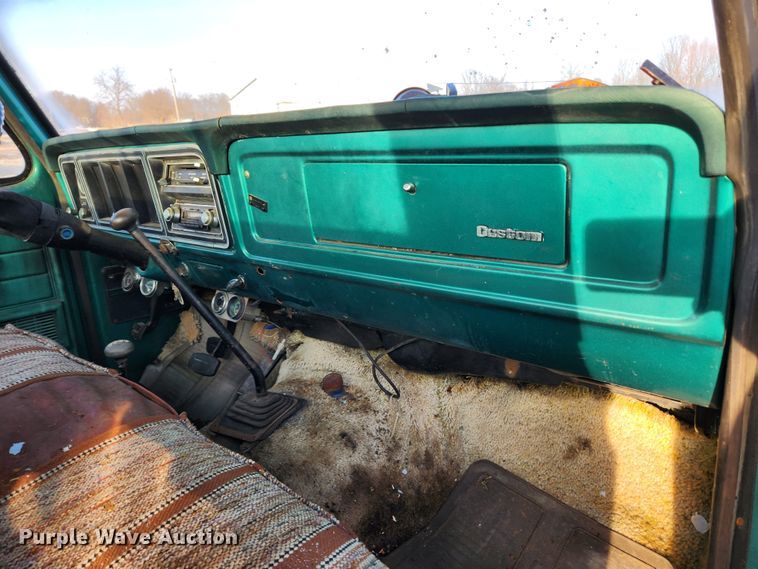 image for item KT9448 1976 Ford F250  pickup truck