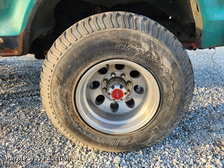 image for item KT9448 1976 Ford F250  pickup truck