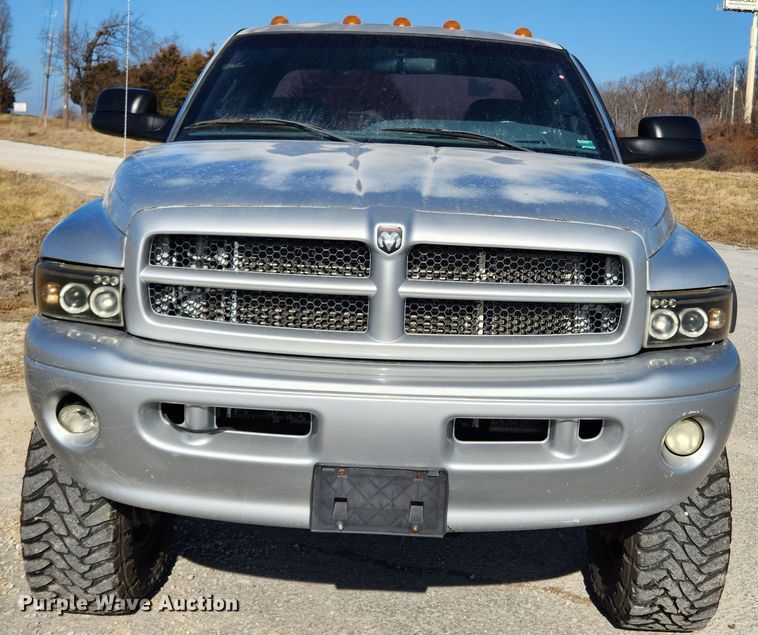 image for item KT9452 2002 Dodge Ram 2500  Quad Cab pickup truck