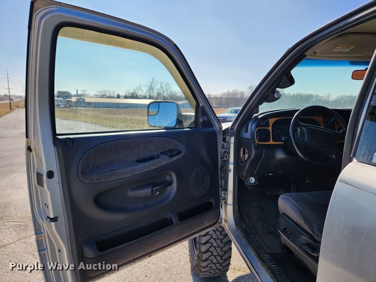 image for item KT9452 2002 Dodge Ram 2500  Quad Cab pickup truck