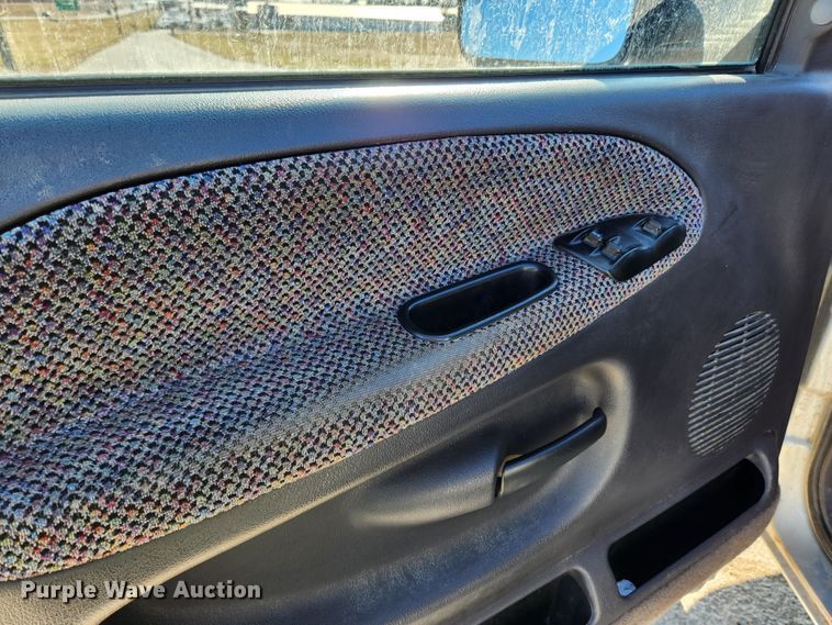 image for item KT9452 2002 Dodge Ram 2500  Quad Cab pickup truck