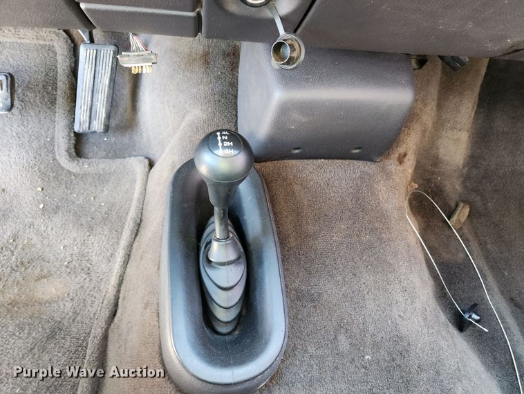 image for item KT9452 2002 Dodge Ram 2500  Quad Cab pickup truck