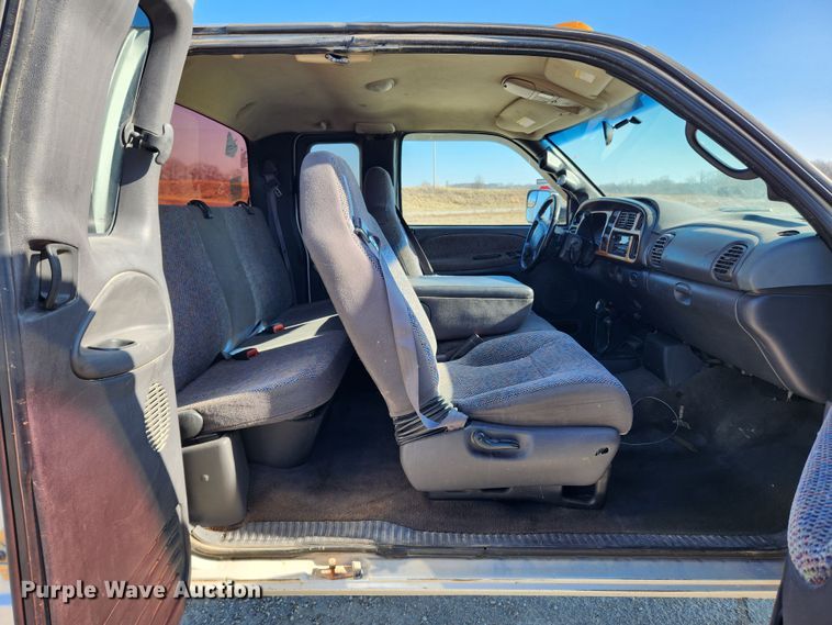 image for item KT9452 2002 Dodge Ram 2500  Quad Cab pickup truck