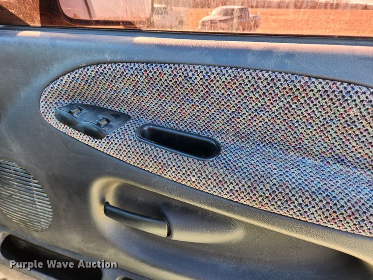 image for item KT9452 2002 Dodge Ram 2500  Quad Cab pickup truck