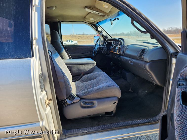 image for item KT9452 2002 Dodge Ram 2500  Quad Cab pickup truck