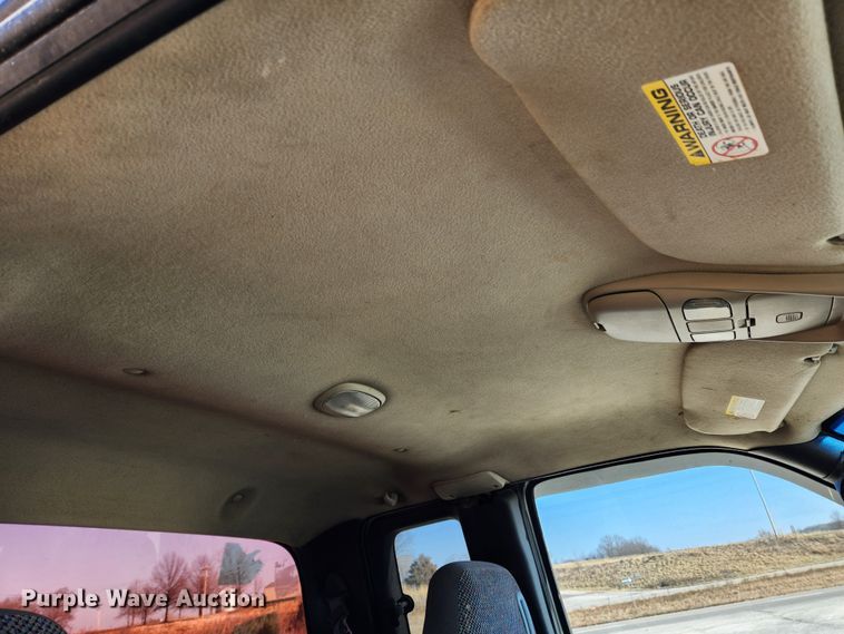 image for item KT9452 2002 Dodge Ram 2500  Quad Cab pickup truck