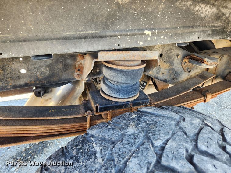 image for item KT9452 2002 Dodge Ram 2500  Quad Cab pickup truck