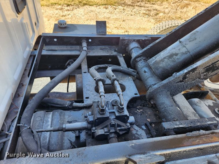 image for item KT9454 2003 Ford F450 Super Duty XL  dump flatbed truck