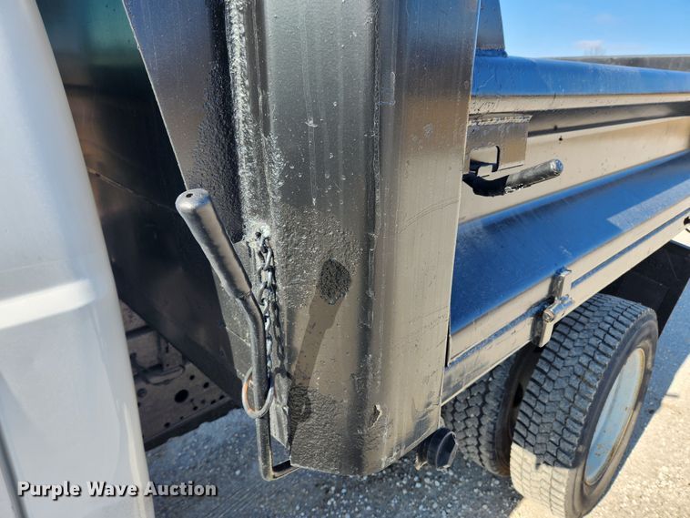 image for item KT9454 2003 Ford F450 Super Duty XL  dump flatbed truck