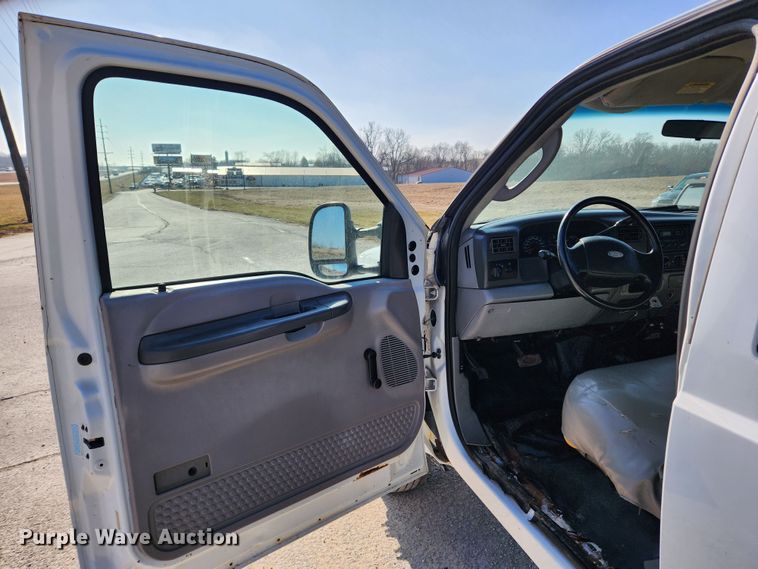 image for item KT9454 2003 Ford F450 Super Duty XL  dump flatbed truck