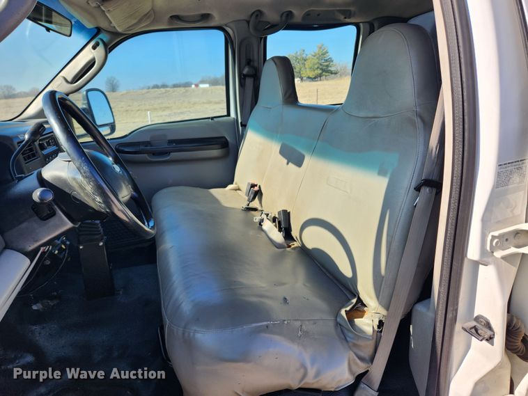 image for item KT9454 2003 Ford F450 Super Duty XL  dump flatbed truck