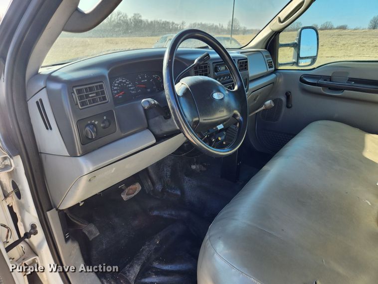 image for item KT9454 2003 Ford F450 Super Duty XL  dump flatbed truck