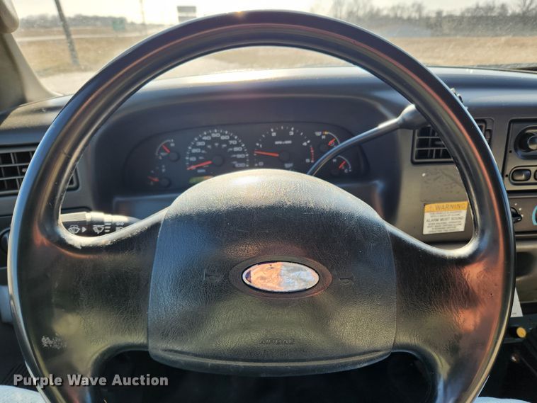 image for item KT9454 2003 Ford F450 Super Duty XL  dump flatbed truck