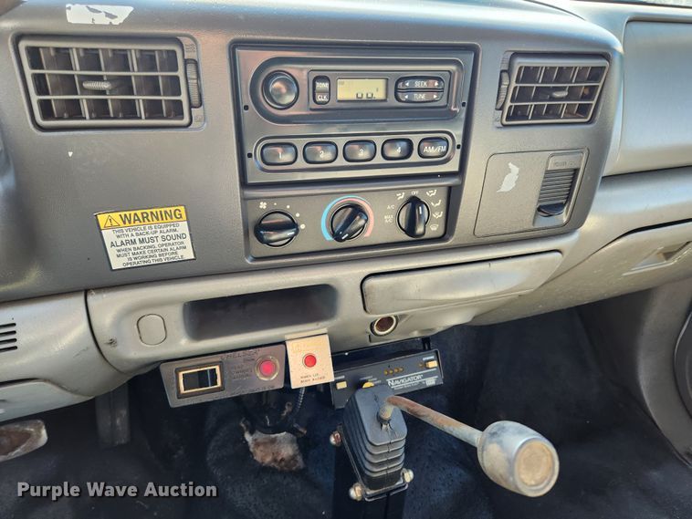 image for item KT9454 2003 Ford F450 Super Duty XL  dump flatbed truck