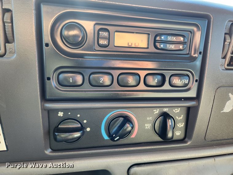 image for item KT9454 2003 Ford F450 Super Duty XL  dump flatbed truck