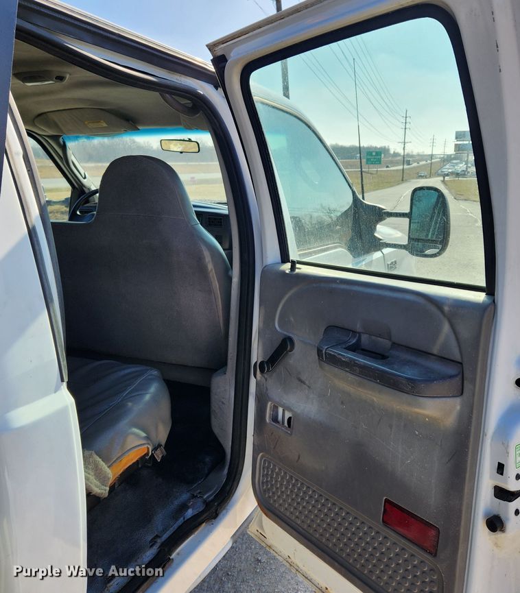 image for item KT9454 2003 Ford F450 Super Duty XL  dump flatbed truck