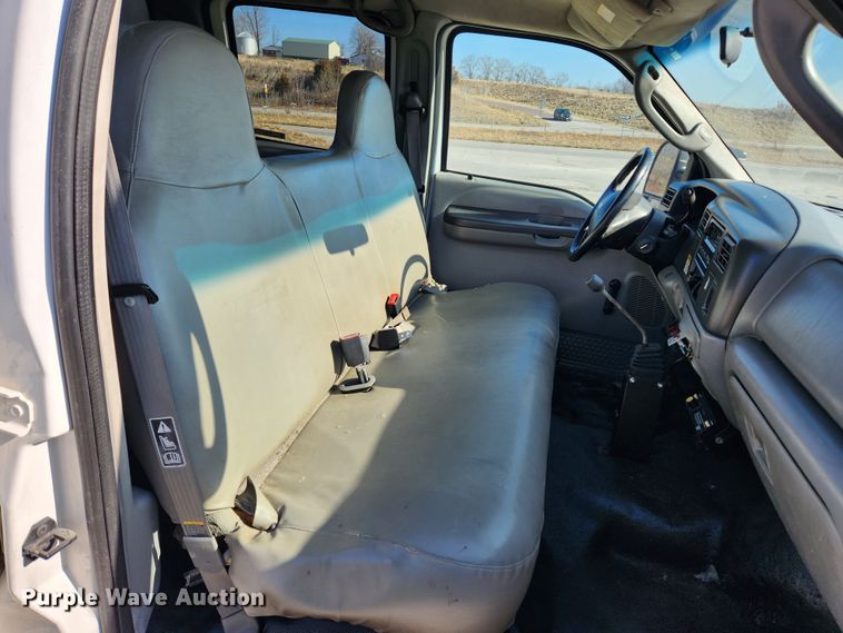 image for item KT9454 2003 Ford F450 Super Duty XL  dump flatbed truck