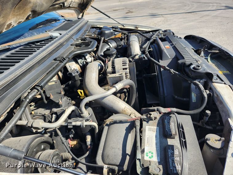 image for item KT9454 2003 Ford F450 Super Duty XL  dump flatbed truck