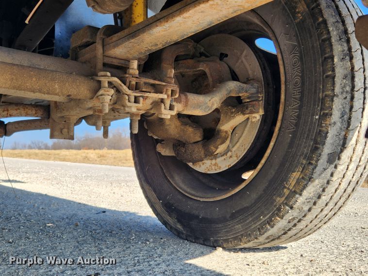 image for item KT9454 2003 Ford F450 Super Duty XL  dump flatbed truck